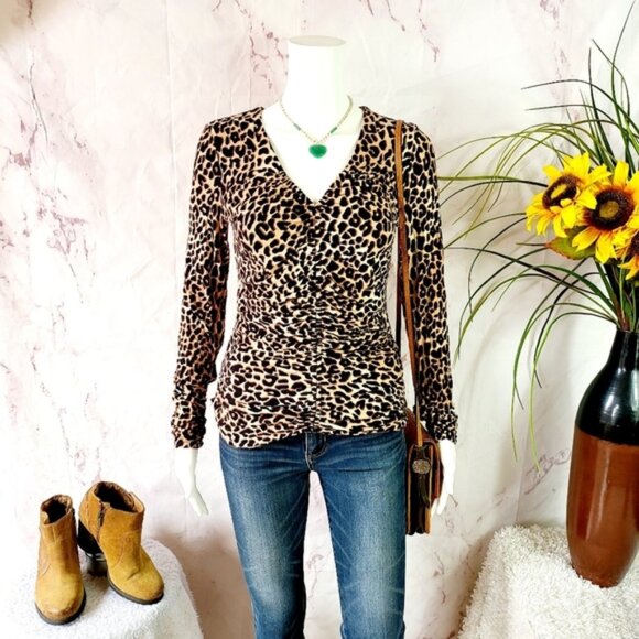 Elie Tahari Leopard Print Pullover Cinch Front V Neck Top - Picture 1 of 7